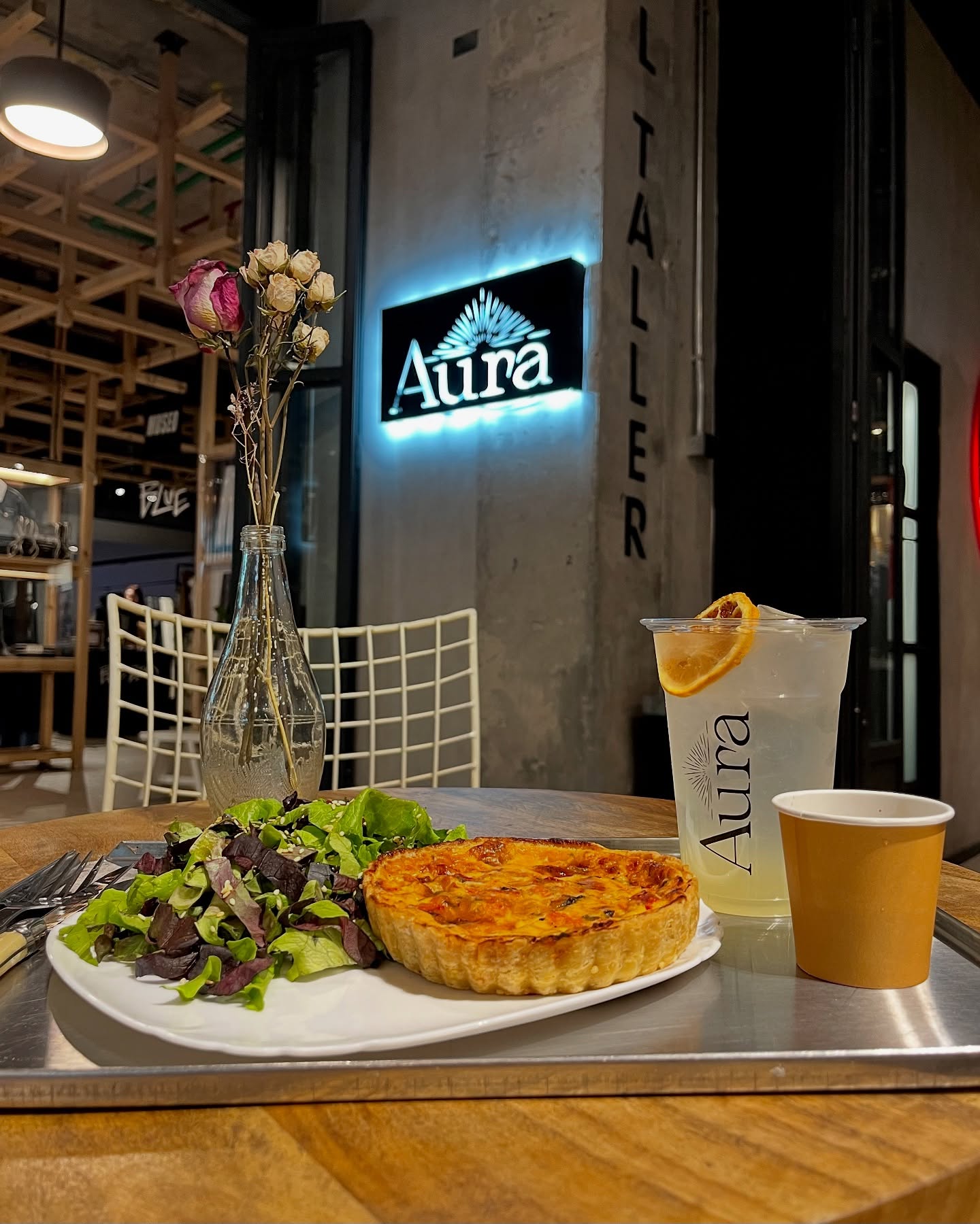 Aura Café: almuerzo con aura